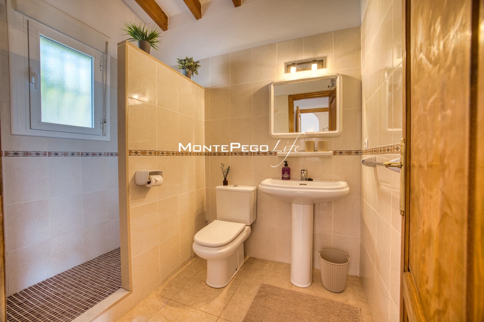 3 bedroom Villa for sale in Monte Pego with pool garage - € 499,000 (Ref: 9999308)