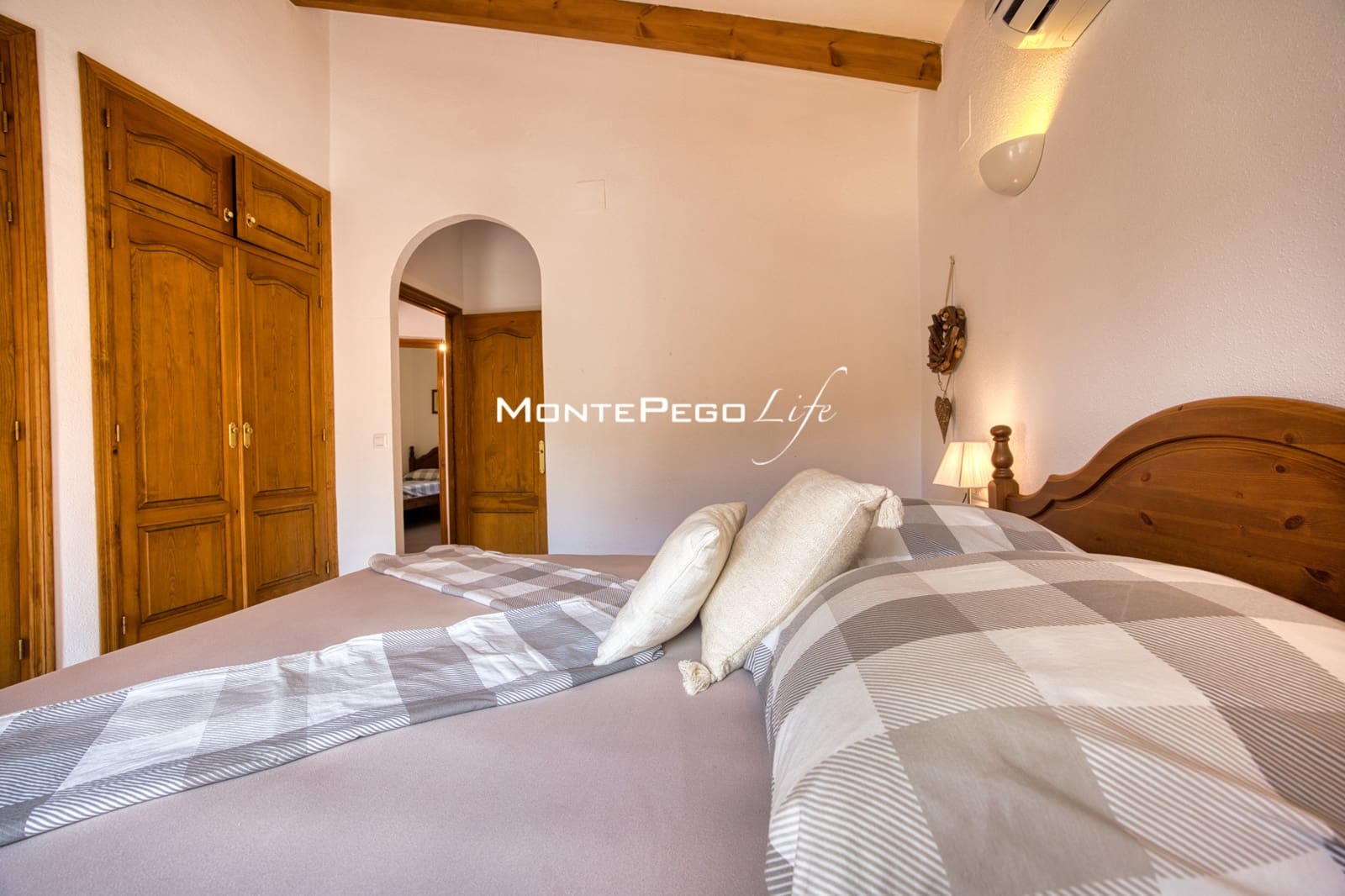 3 bedroom Villa for sale in Monte Pego with pool garage - € 499,000 (Ref: 9999308)