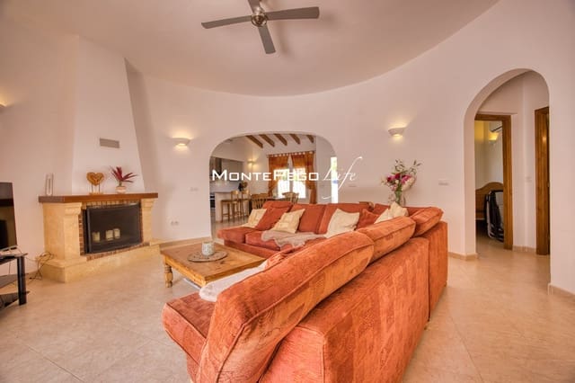3 camera da letto Villa in vendita in Monte Pego, Pego con piscina garage - 499.000 € (Rif: 9999308)