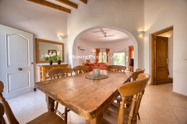 3 camera da letto Villa in vendita in Monte Pego, Pego con piscina garage - 499.000 € (Rif: 9999308)