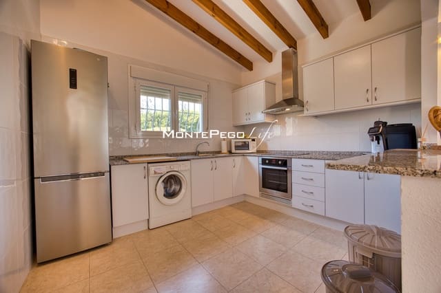3 camera da letto Villa in vendita in Monte Pego, Pego con piscina garage - 499.000 € (Rif: 9999308)