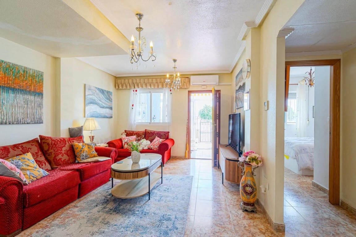 3 soverom Villa til salgs i Orihuela Costa med svømmebasseng garasje - € 265 000 (Ref: 10085166)