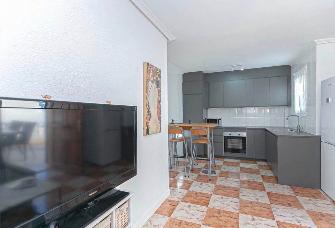 3 chambre Villa/Maison Semi-Mitoyenne à vendre à Playa Flamenca avec piscine garage - 219 900 € (Ref: 10085168)