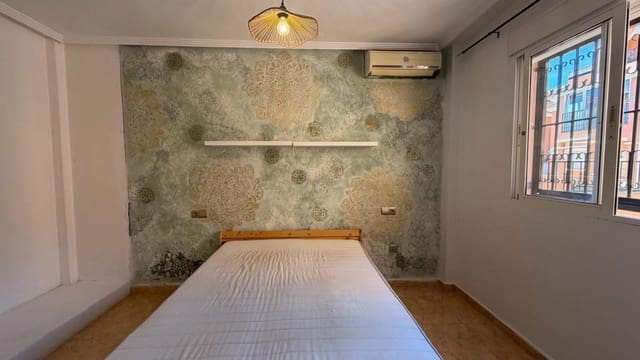 Apartamento de 2 habitaciones en Playa Flamenca, Orihuela en venta con piscina garaje - 149.900 € (Ref: 10085172)