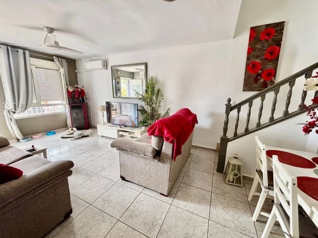 4 quarto Moradia Geminada para venda em Villamartin, Orihuela com piscina garagem - 290 000 € (Ref: 10085174)