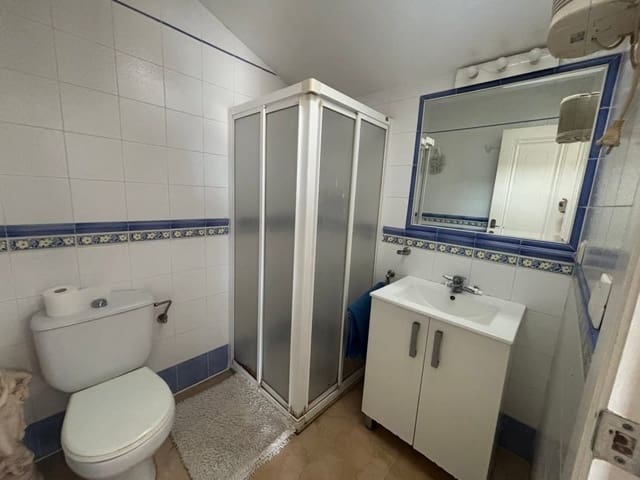 4 quarto Moradia Geminada para venda em Villamartin, Orihuela com piscina garagem - 290 000 € (Ref: 10085174)