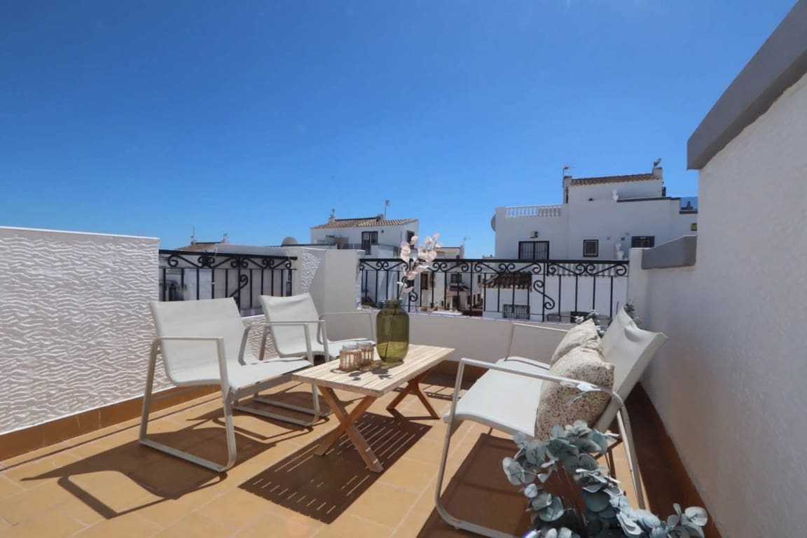 3 chambre Villa/Maison Semi-Mitoyenne à vendre à Los Altos avec piscine garage - 269 999 € (Ref: 10085175)