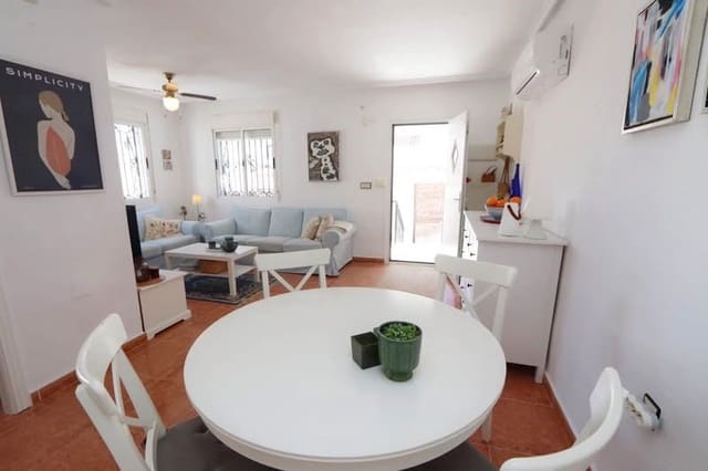 3 chambre Villa/Maison Semi-Mitoyenne à vendre à Los Altos avec piscine garage - 269 999 € (Ref: 10085175)