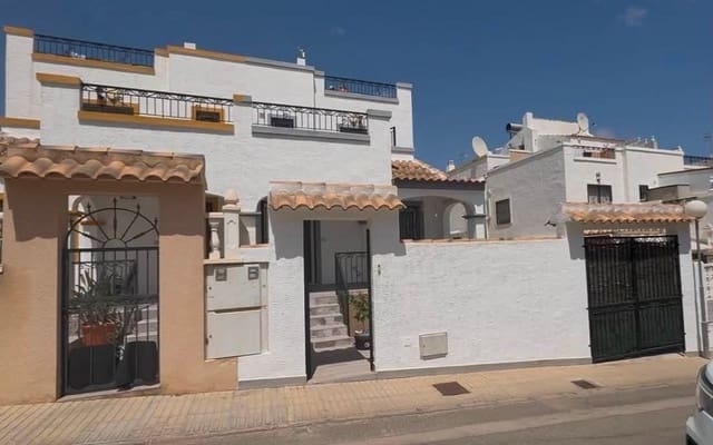 3 chambre Villa/Maison Semi-Mitoyenne à vendre à Los Altos avec piscine garage - 269 999 € (Ref: 10085175)