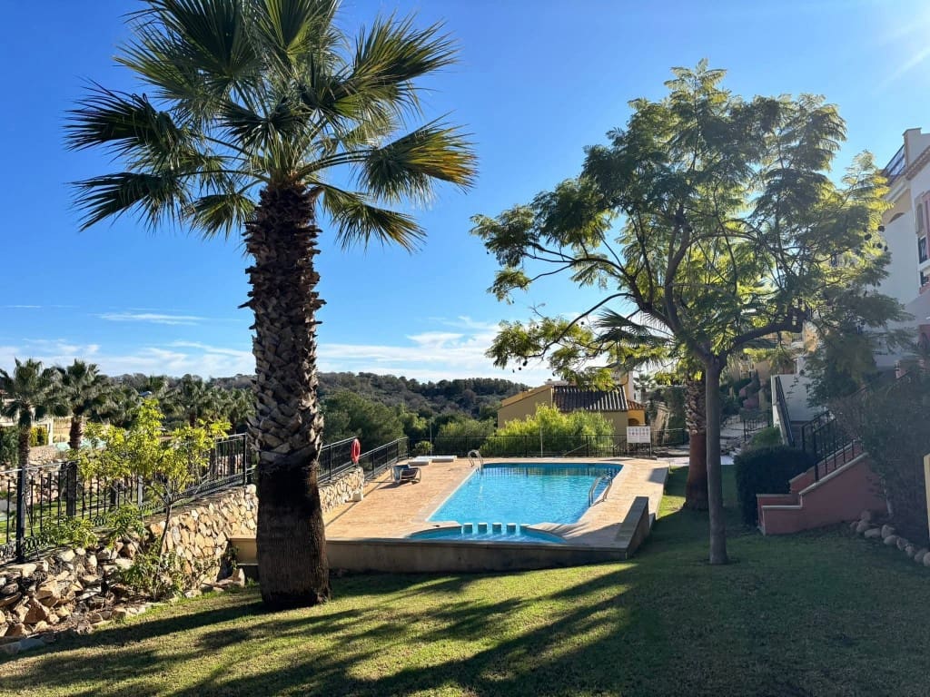 2 soveværelse Lejlighed til salg i Las Ramblas Golf med swimmingpool - € 210.000 (Ref: 10085179)
