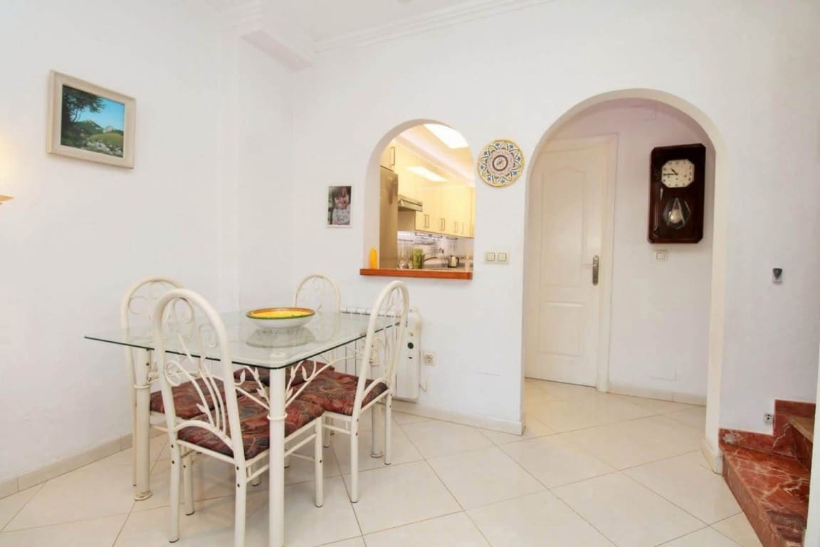 3 soveværelse Villa til salg i Playa Flamenca med swimmingpool garage - € 259.950 (Ref: 10085180)