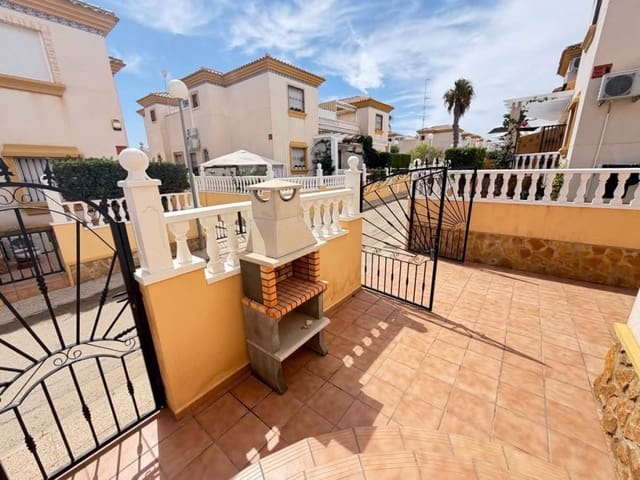 Chalet de 3 habitaciones en Villamartin, Orihuela en venta con piscina garaje - 225.000 € (Ref: 10085181)