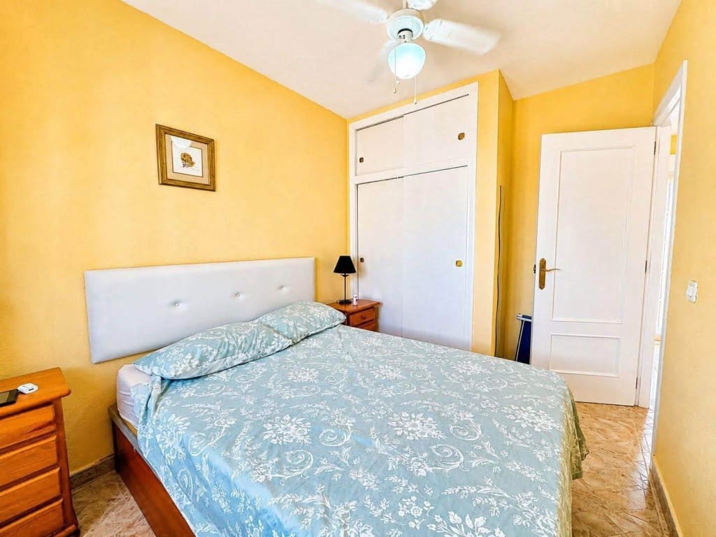 3 quarto Moradia Geminada para venda em Playa Flamenca com piscina garagem - 284 950 € (Ref: 10085183)