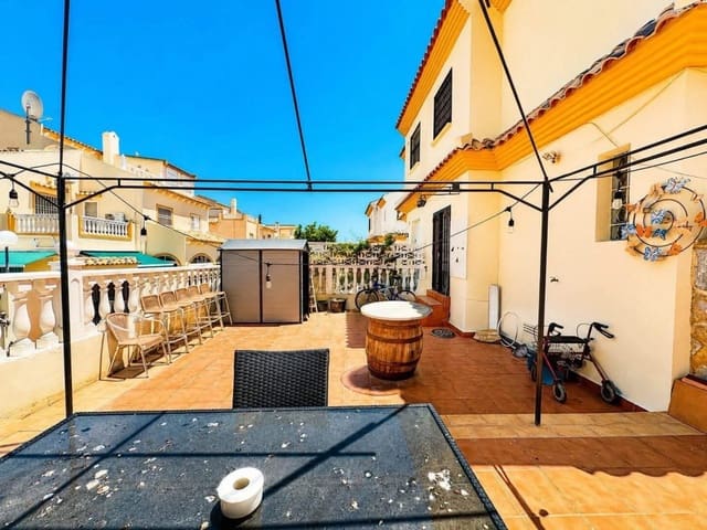 3 chambre Villa/Maison Semi-Mitoyenne à vendre à Playa Flamenca, Orihuela avec piscine garage - 284 950 € (Ref: 10085183)