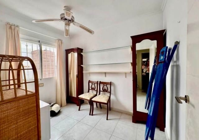3 makuuhuone Huoneisto myytävänä paikassa La Florida, Orihuela mukana uima-altaan - 159 000 € (Ref: 10085186)