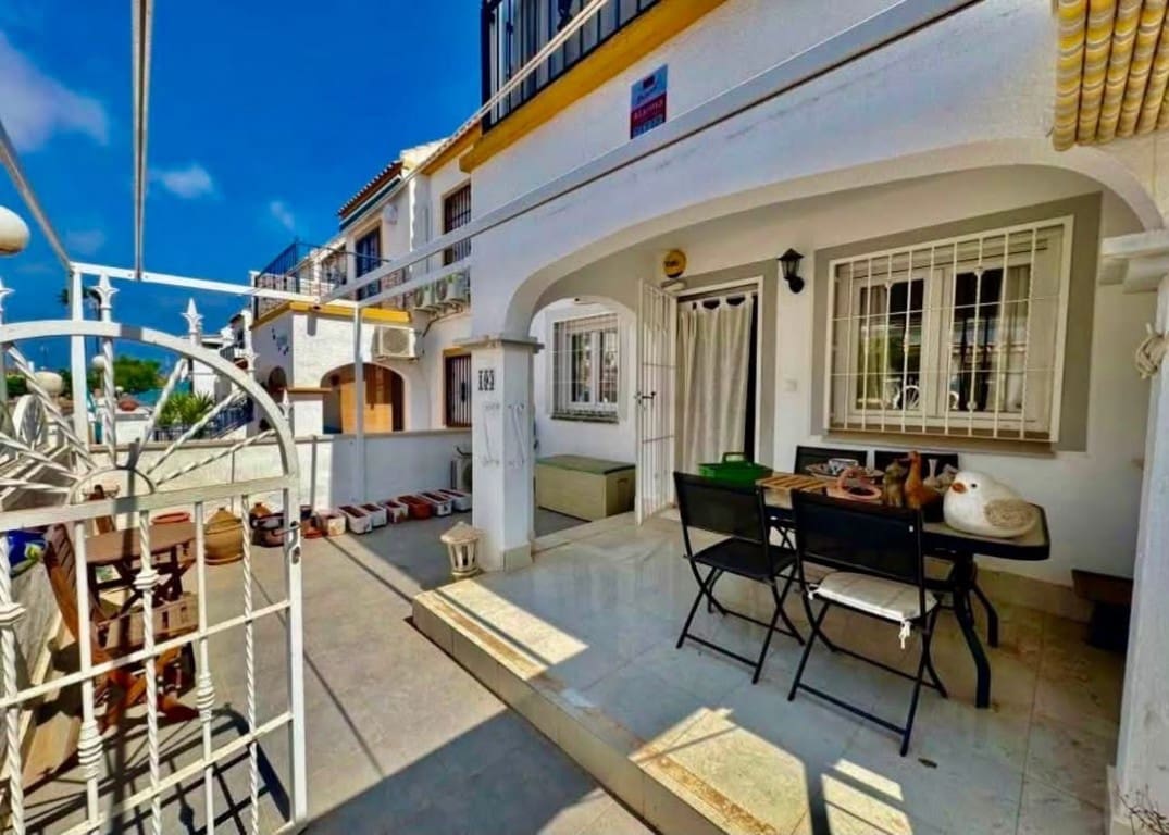 3 makuuhuone Huoneisto myytävänä paikassa La Florida mukana uima-altaan - 159 000 € (Ref: 10085186)