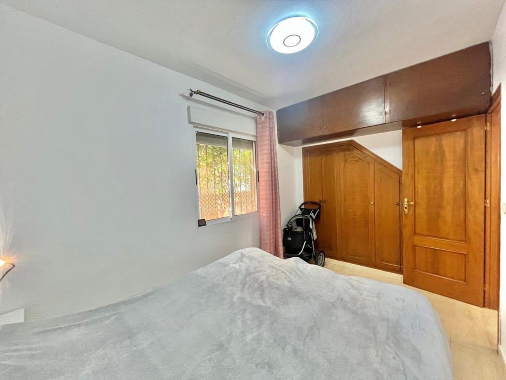 3 sypialnia Willa na sprzedaż w Playa Flamenca z basenem garażem - 254 000 € (Ref: 10085187)