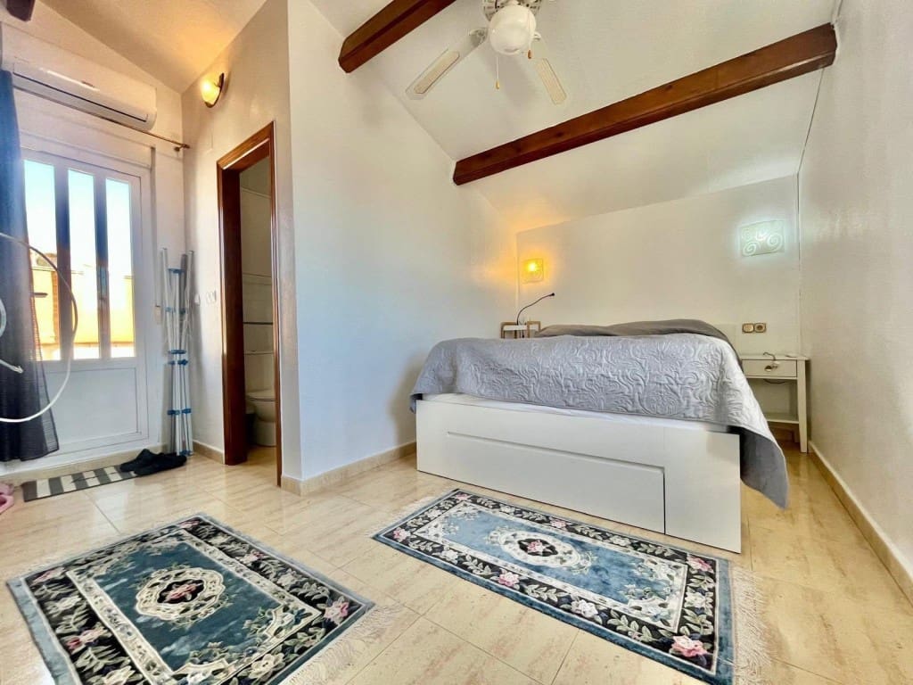 3 sypialnia Willa na sprzedaż w Playa Flamenca z basenem garażem - 254 000 € (Ref: 10085187)
