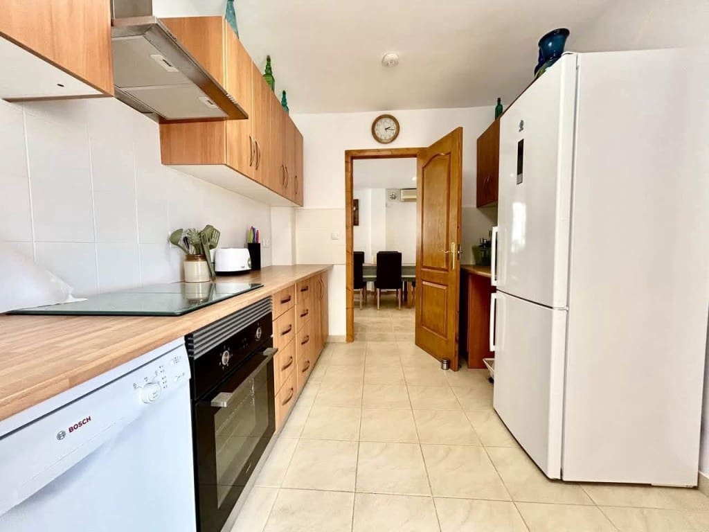 5 Zimmer Villa zu verkaufen in Villamartin mit Pool - 269.000 € (Ref: 10085189)