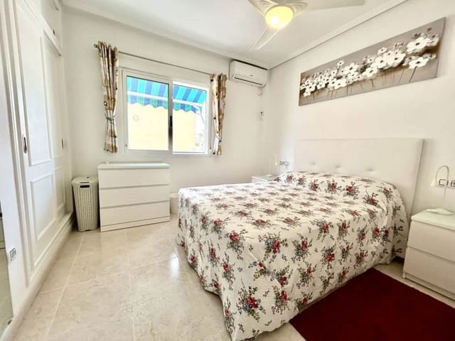 5 slaapkamer Villa te koop in Villamartin, Orihuela met zwembad - € 269.000 (Ref: 10085189)