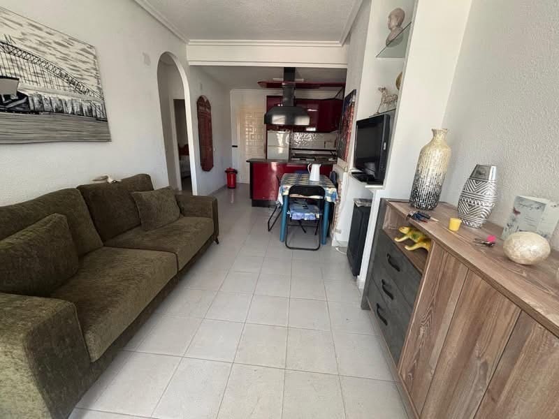 2 makuuhuone Huoneisto myytävänä paikassa La Florida mukana uima-altaan - 129 000 € (Ref: 10085190)