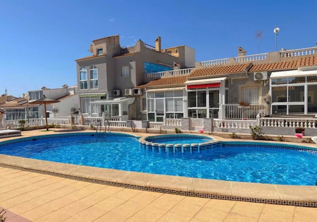 Bungalow de 2 habitaciones en La Florida en venta con piscina - 169.950 € (Ref: 10085191)