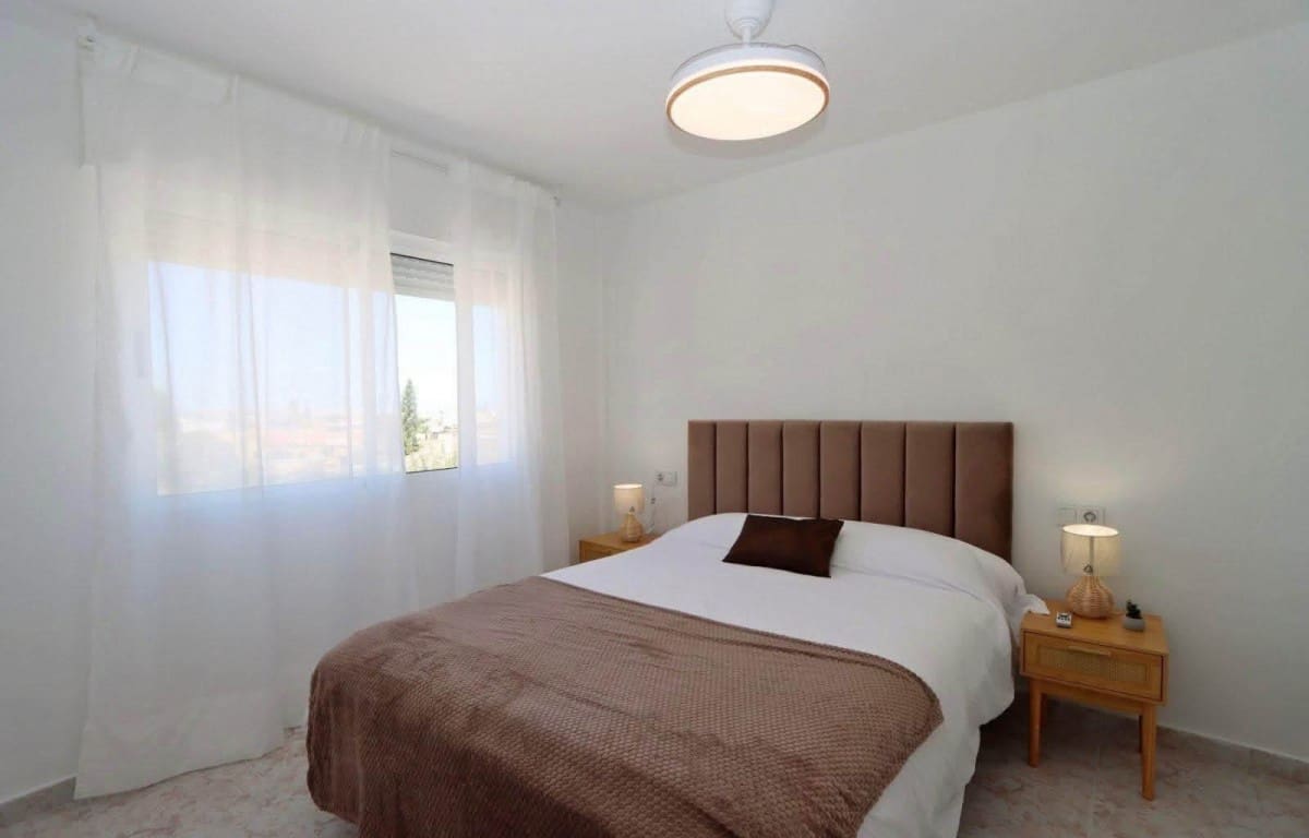 3 quarto Moradia Geminada para venda em Los Altos com piscina garagem - 225 000 € (Ref: 10085192)