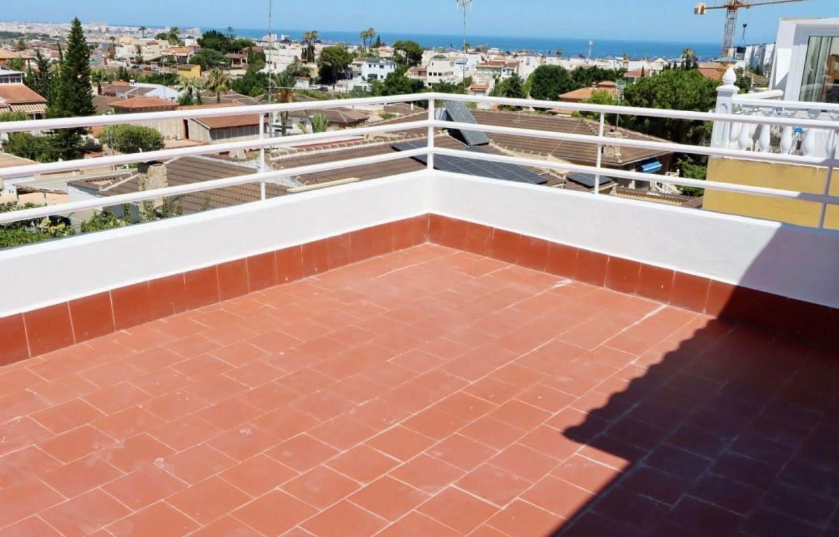 3 quarto Moradia Geminada para venda em Los Altos com piscina garagem - 225 000 € (Ref: 10085192)