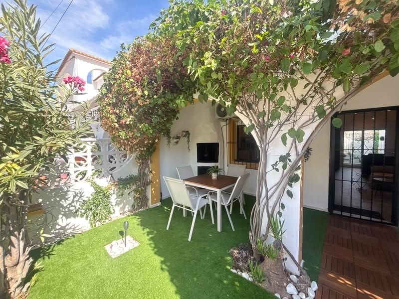 2 quarto Bungalow para venda em Villamartin - 194 950 € (Ref: 10085194)