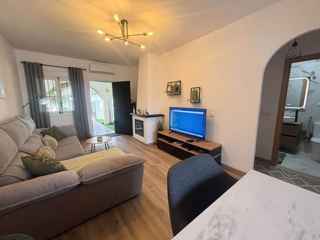 2 quarto Bungalow para venda em Villamartin - 194 950 € (Ref: 10085194)
