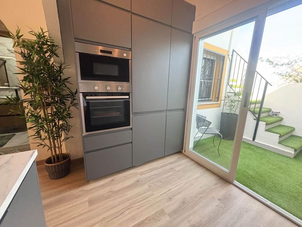 2 quarto Bungalow para venda em Villamartin - 194 950 € (Ref: 10085194)