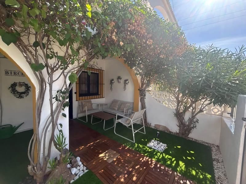 2 quarto Bungalow para venda em Villamartin - 194 950 € (Ref: 10085194)