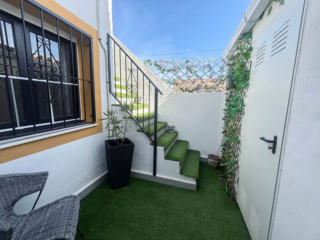 2 quarto Bungalow para venda em Villamartin - 194 950 € (Ref: 10085194)