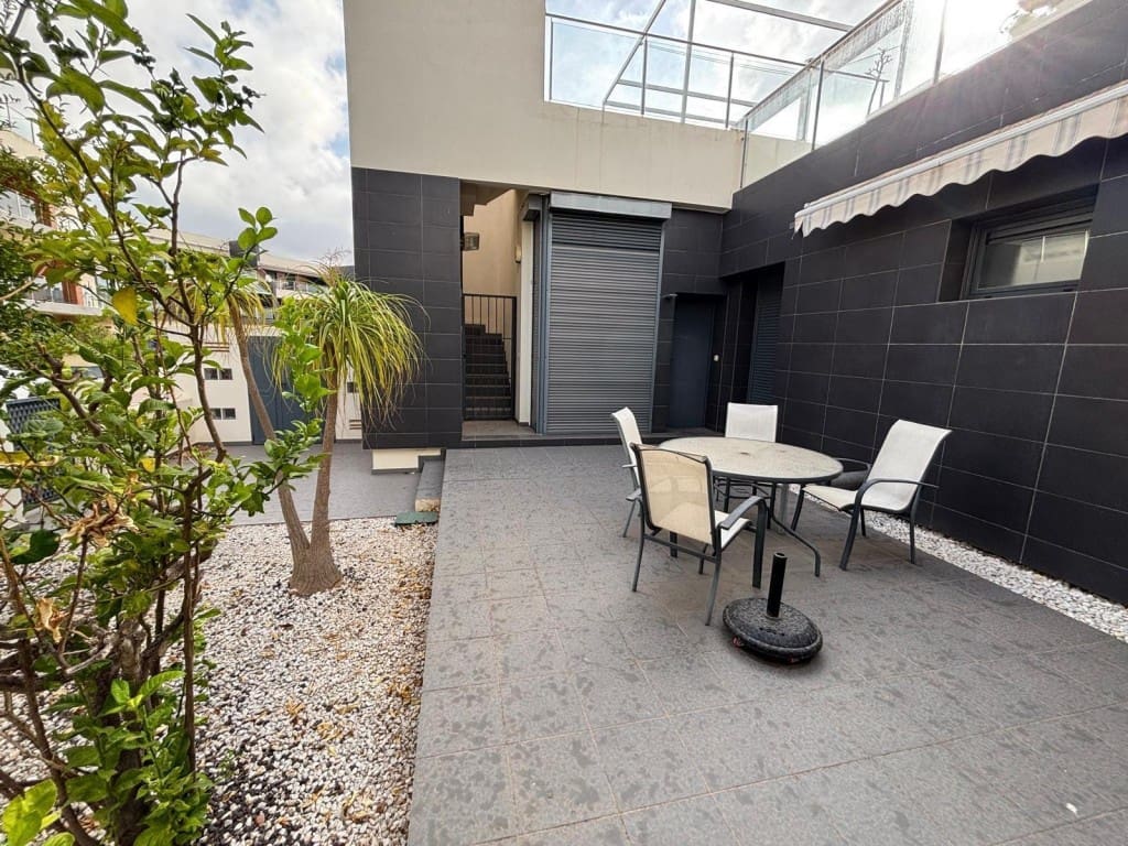 2 bedroom Townhouse for sale in Villamartin with pool - € 259,000 (Ref: 10085196)
