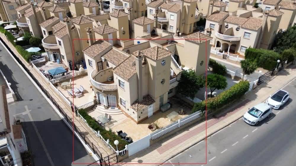 2 quarto Moradia Geminada para venda em Playa Flamenca com piscina garagem - 234 900 € (Ref: 10085197)