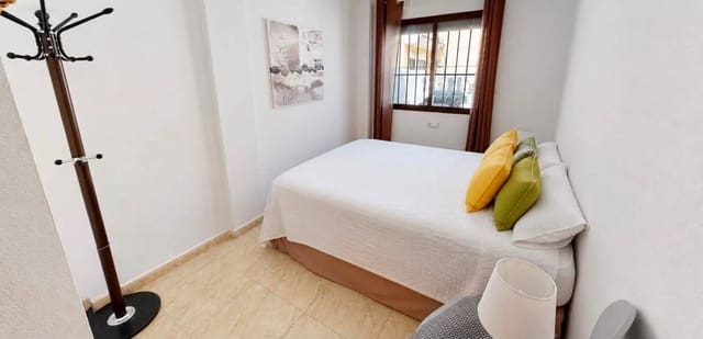 3 quarto Moradia Geminada para venda em Playa Flamenca, Orihuela com piscina - 219 000 € (Ref: 10085198)