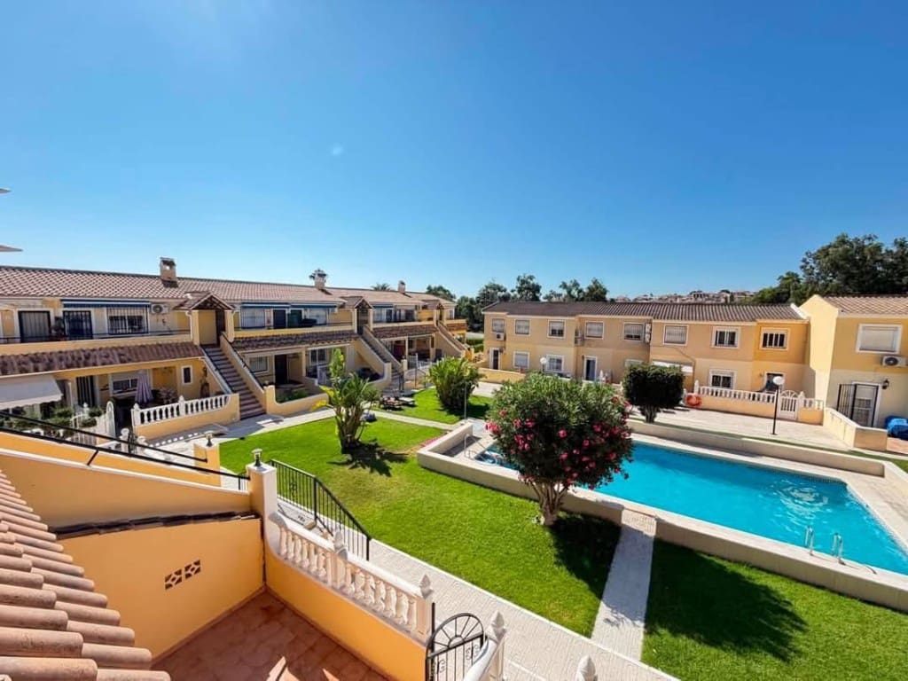 2 quarto Apartamento para venda em Villamartin com piscina garagem - 139 995 € (Ref: 10085201)