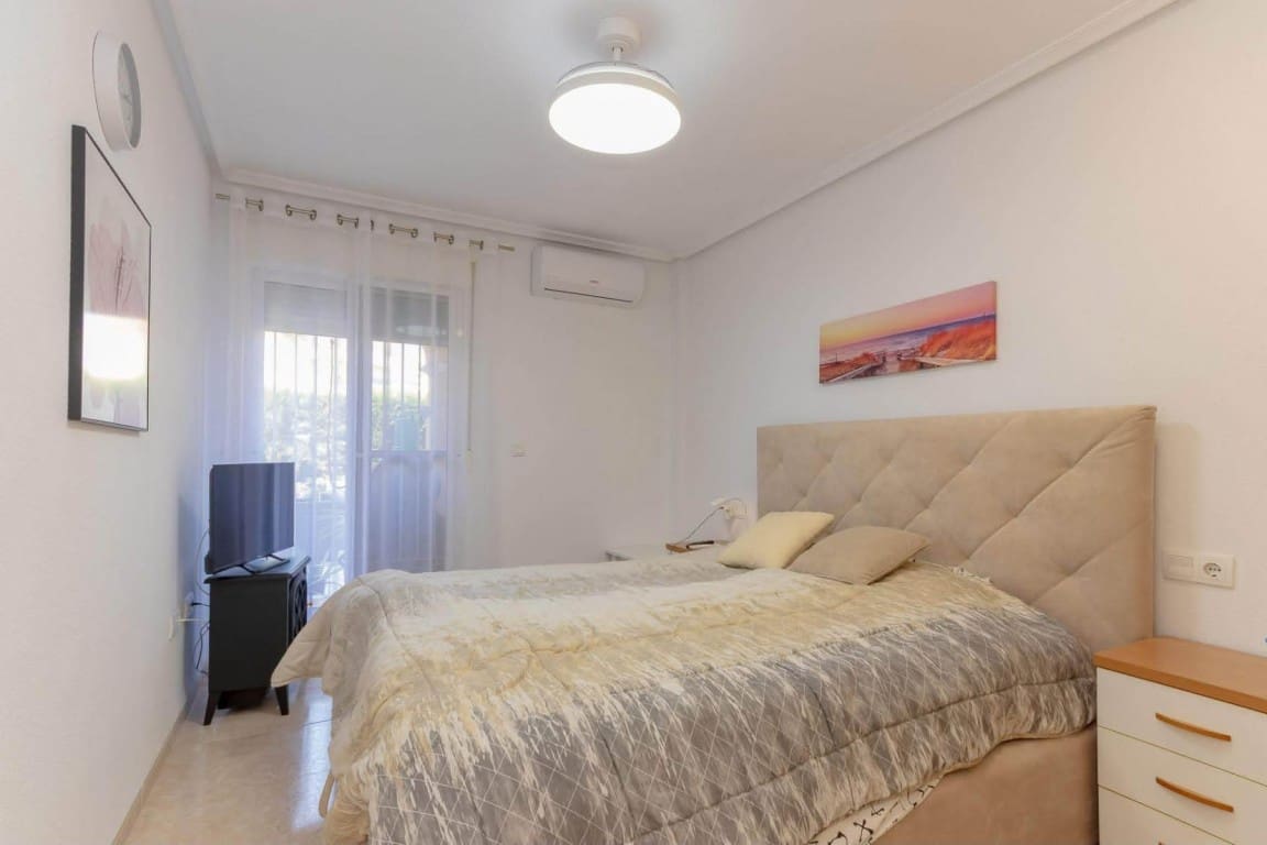 2 soverom Leilighet til salgs i Playa Flamenca med svømmebasseng - € 217 000 (Ref: 10085205)