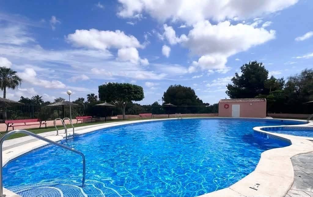 2 sovrum Lägenhet till salu i Los Altos med pool garage - 159 000 € (Ref: 10085206)