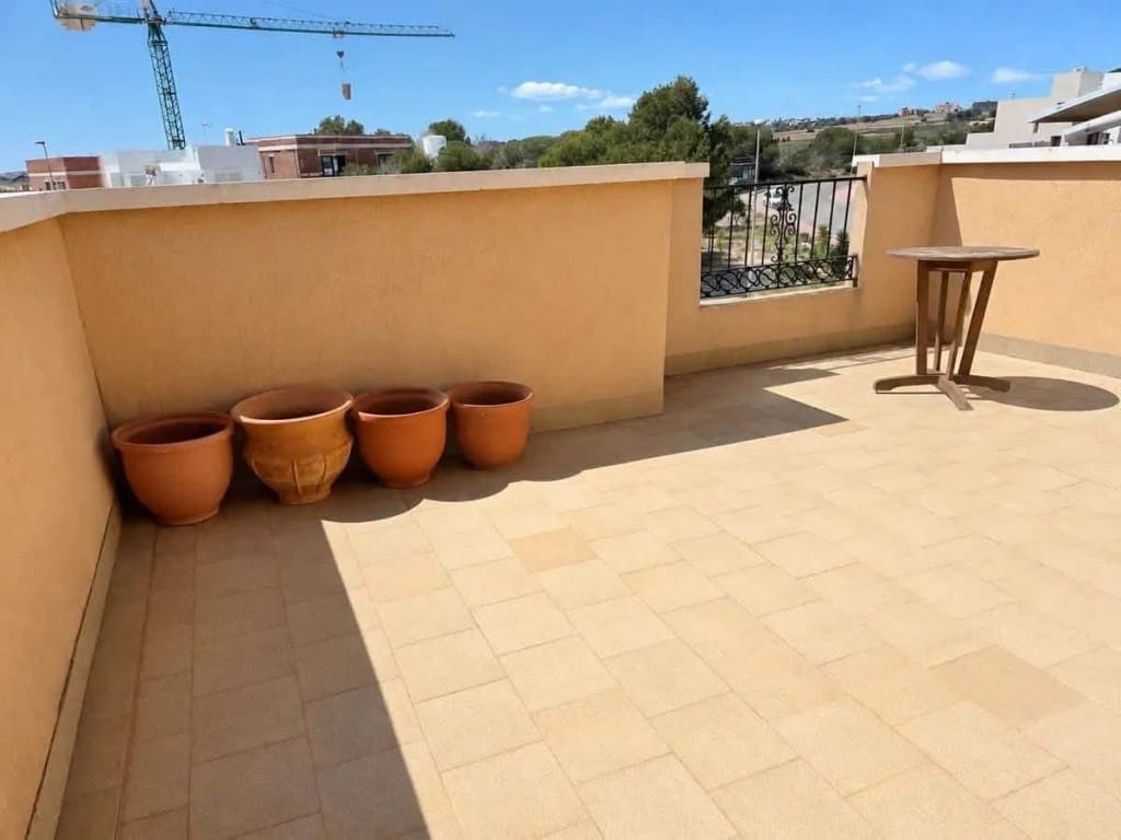 3 makuuhuone Omakotitalo myytävänä paikassa Villamartin mukana uima-altaan - 238 900 € (Ref: 10085211)