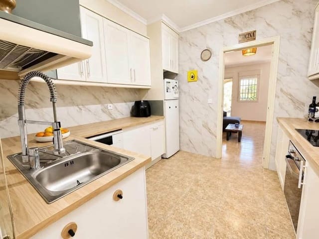 3 makuuhuone Omakotitalo myytävänä paikassa Villamartin, Orihuela mukana uima-altaan - 238 900 € (Ref: 10085211)
