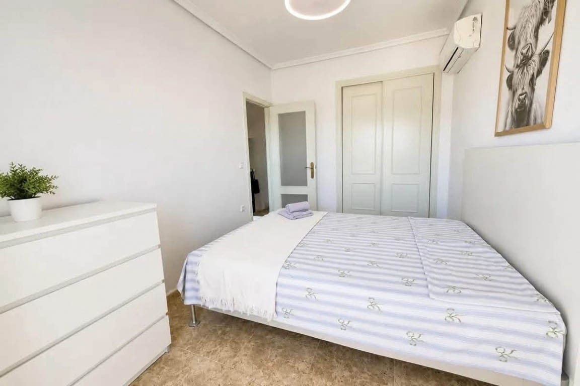 3 makuuhuone Omakotitalo myytävänä paikassa Villamartin mukana uima-altaan - 238 900 € (Ref: 10085211)