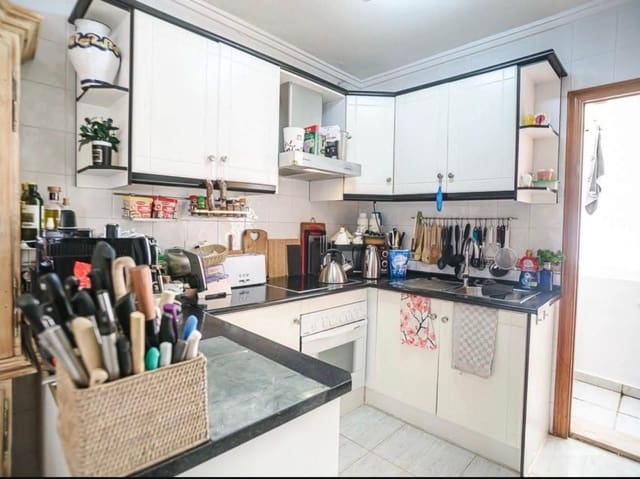 4 makuuhuone Huoneisto myytävänä paikassa La Florida, Orihuela mukana uima-altaan - 235 000 € (Ref: 10091541)