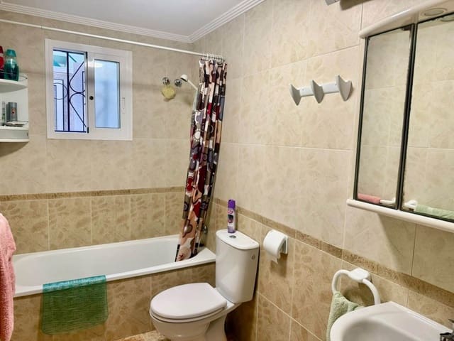 2 slaapkamer Appartement te koop in Punta Prima, Orihuela met zwembad - € 179.950 (Ref: 10091542)