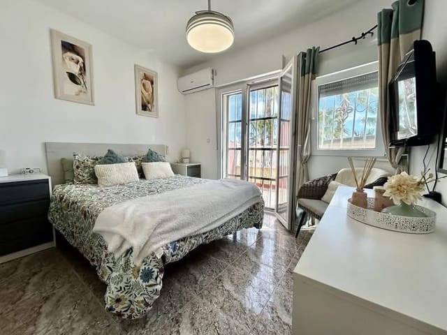 3 chambre Maison de Ville à vendre à Cabo Roig, Orihuela avec piscine garage - 220 000 € (Ref: 10094800)