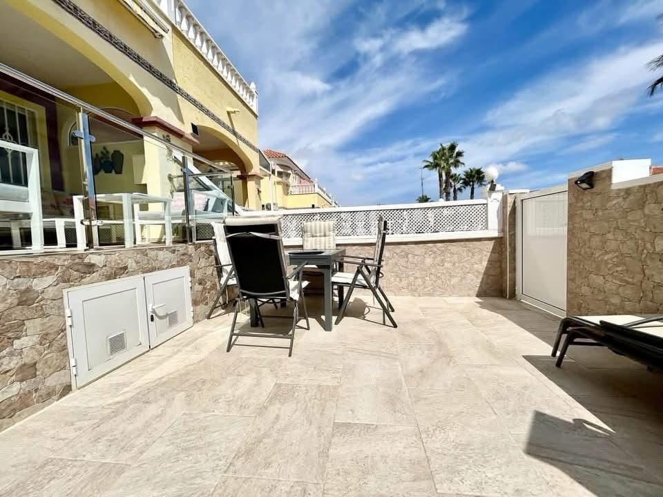 3 chambre Maison de Ville à vendre à Cabo Roig avec piscine garage - 220 000 € (Ref: 10094800)