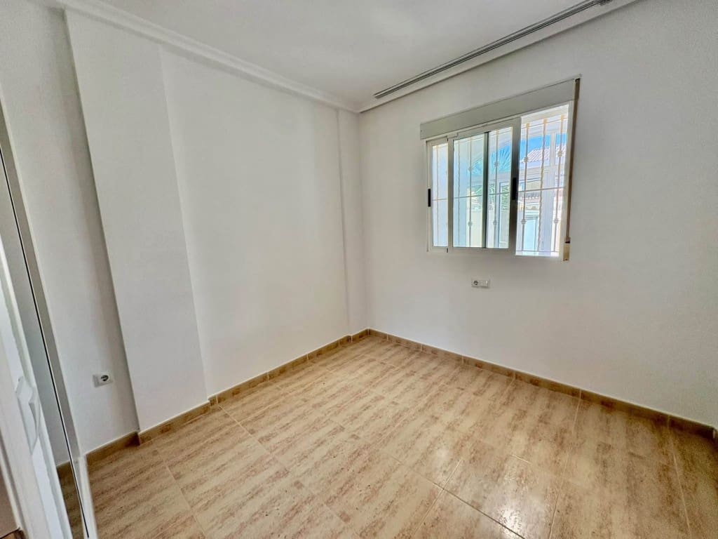 3 sovrum Hus till salu i Playa Flamenca med pool garage - 220 000 € (Ref: 10094801)