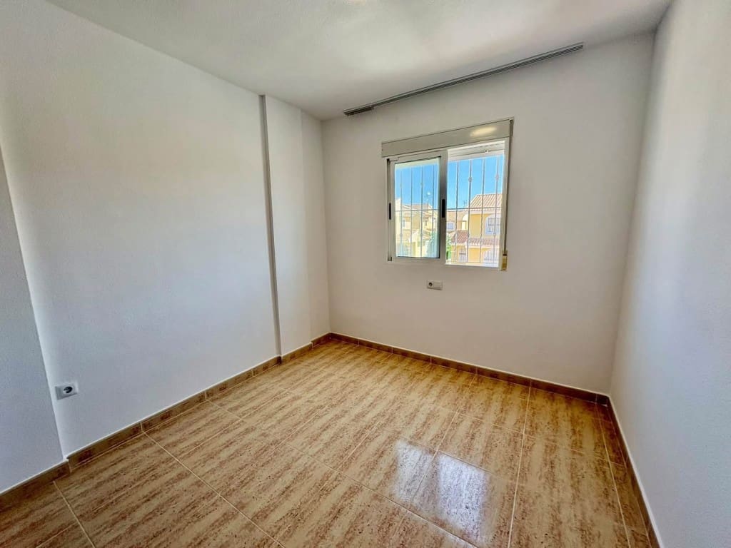 3 sovrum Hus till salu i Playa Flamenca med pool garage - 220 000 € (Ref: 10094801)