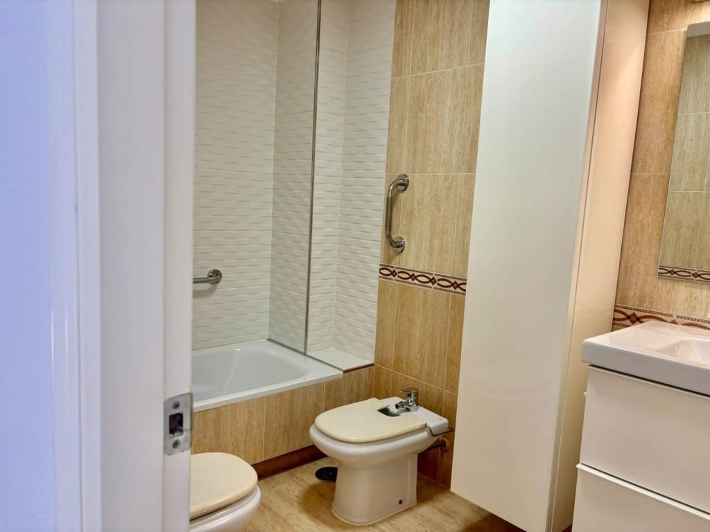 3 sovrum Hus till salu i Playa Flamenca med pool garage - 220 000 € (Ref: 10094801)