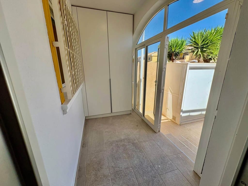 3 sovrum Hus till salu i Playa Flamenca med pool garage - 220 000 € (Ref: 10094801)